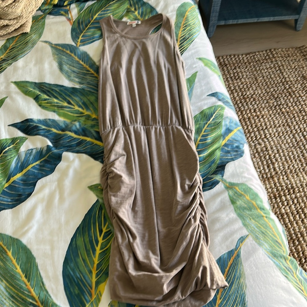 SUNDRY SLEEVELESS SUNDRESS RUCHED DRESS